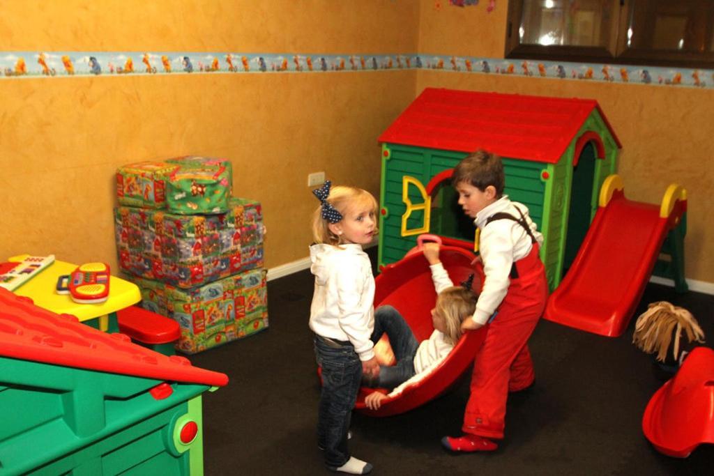 Aparthotel Sarrato Sallent de Gállego Buitenkant foto